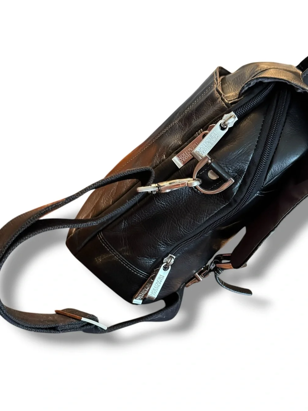 Kenneth Cole Reaction Black Genuine Leather Laptop Messenger Briefcase